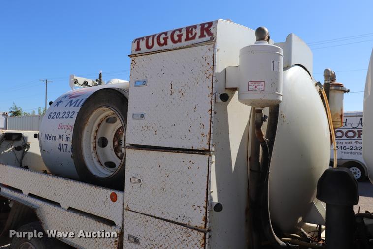 image for item DQ9380 2003 Isuzu NPR vacuum truck