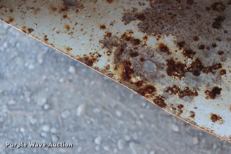 image for item DQ9380 2003 Isuzu NPR vacuum truck