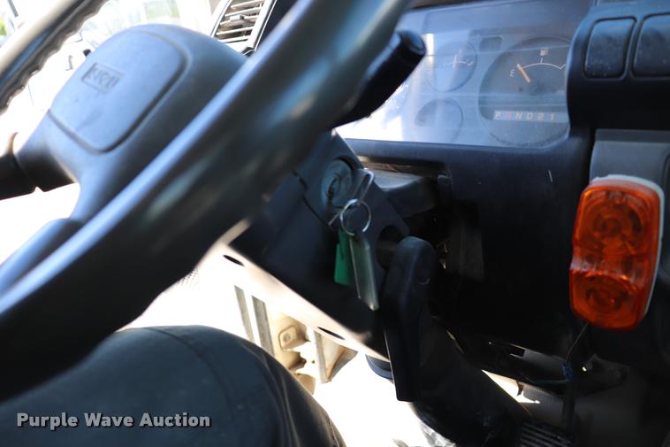 image for item DQ9381 1999 Isuzu NPR vacuum truck