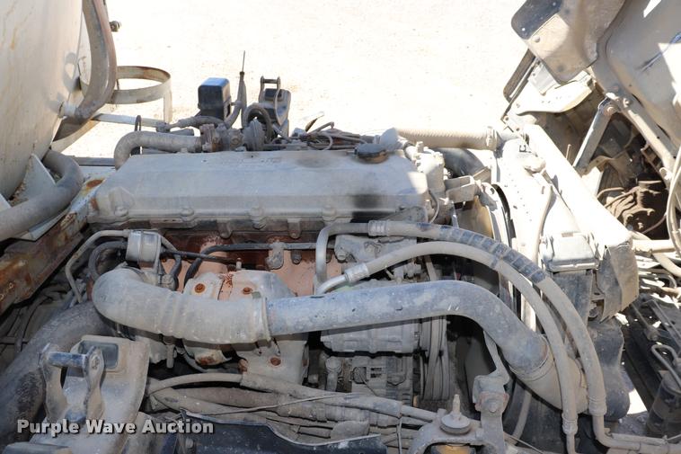 image for item DQ9381 1999 Isuzu NPR vacuum truck