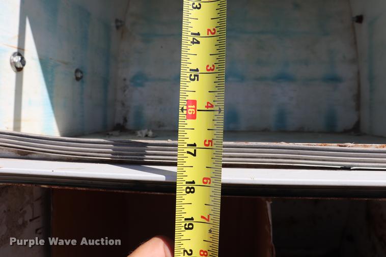 image for item DQ9381 1999 Isuzu NPR vacuum truck