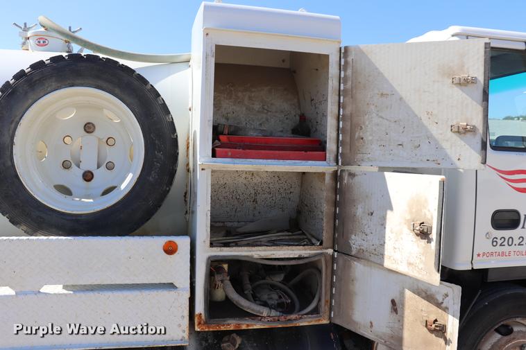 image for item DQ9381 1999 Isuzu NPR vacuum truck