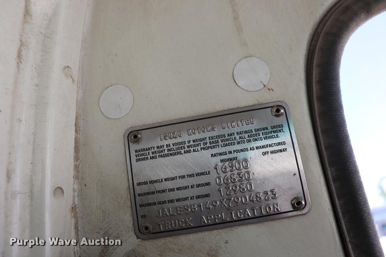 image for item DQ9381 1999 Isuzu NPR vacuum truck