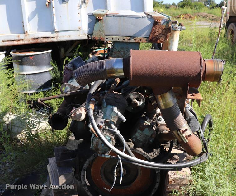 image for item DQ9383 Detroit Diesel eight cylinder diesel engine