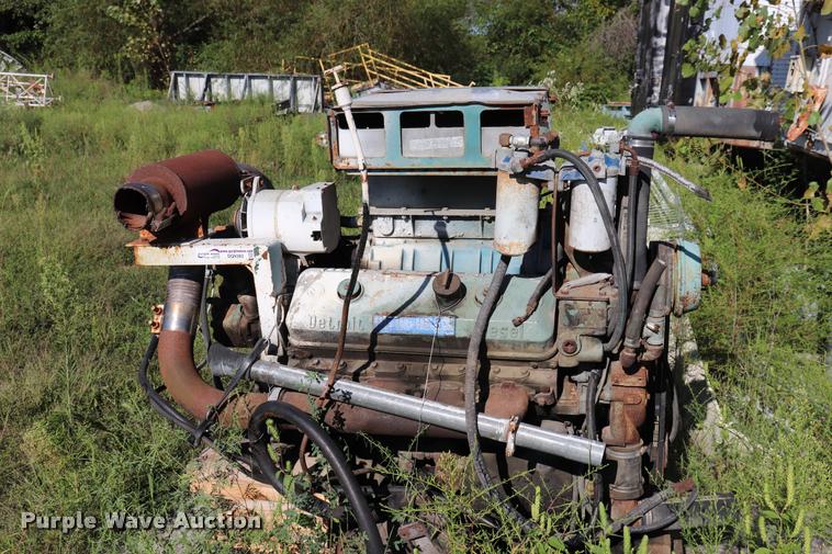 image for item DQ9383 Detroit Diesel eight cylinder diesel engine