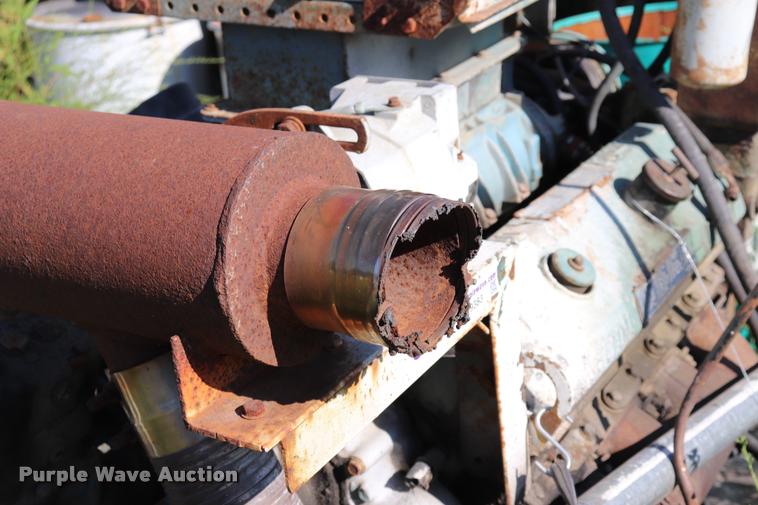 image for item DQ9383 Detroit Diesel eight cylinder diesel engine