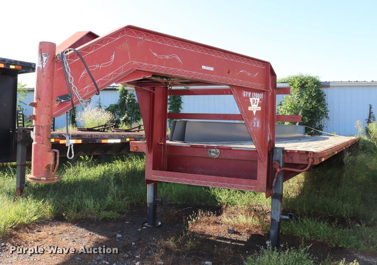 image for item DQ9384 1997 PJ equipment trailer