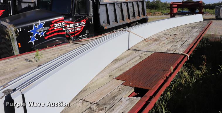 image for item DQ9384 1997 PJ equipment trailer