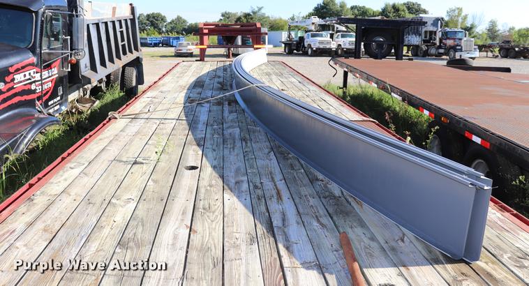 image for item DQ9384 1997 PJ equipment trailer