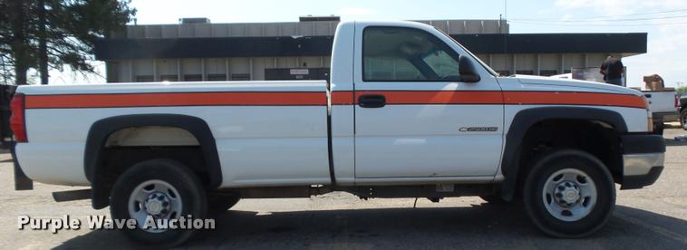 image for item DR9227 2006 Chevrolet Silverado 2500HD pickup truck