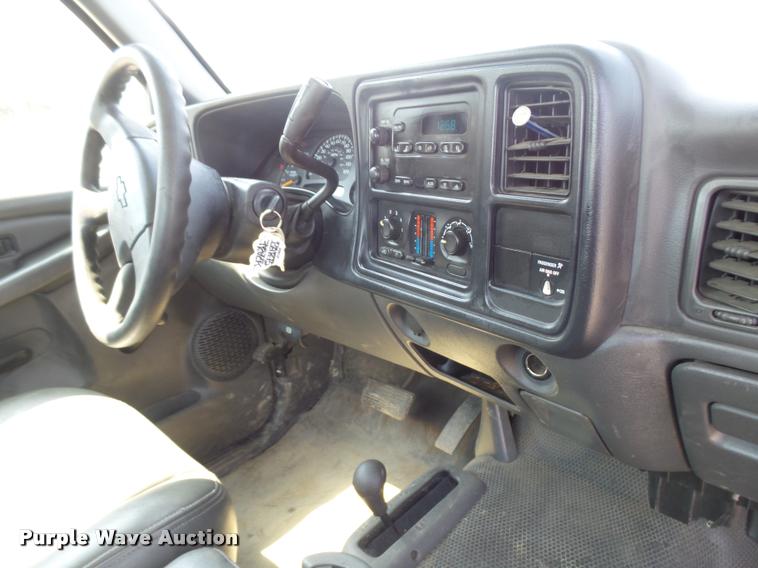 image for item DR9227 2006 Chevrolet Silverado 2500HD pickup truck