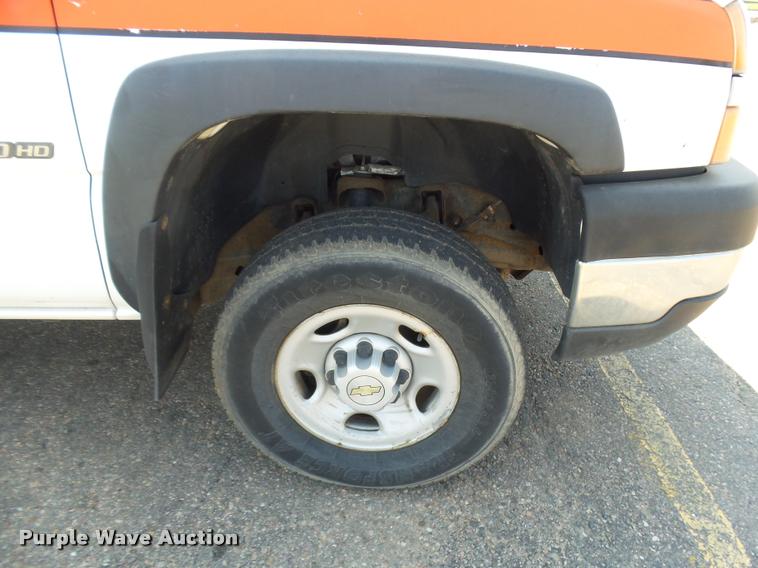 image for item DR9227 2006 Chevrolet Silverado 2500HD pickup truck