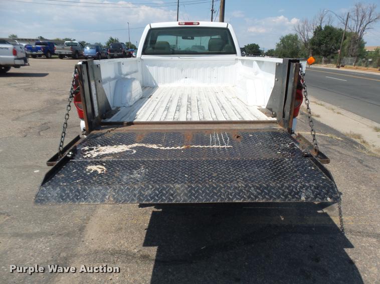 image for item DR9227 2006 Chevrolet Silverado 2500HD pickup truck