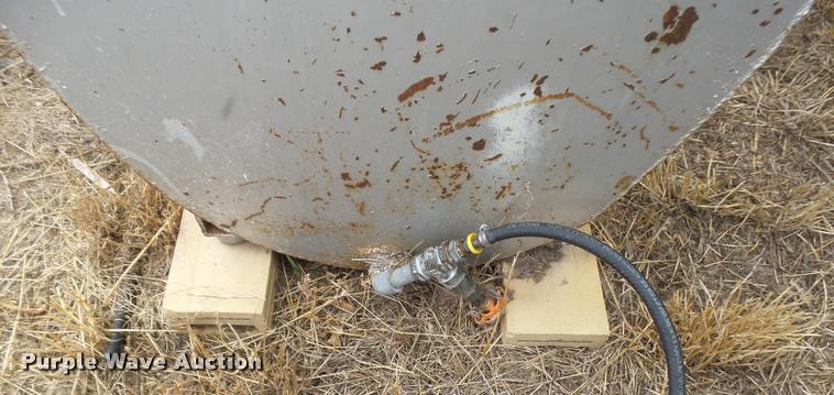 image for item DR9238 Fuel tank