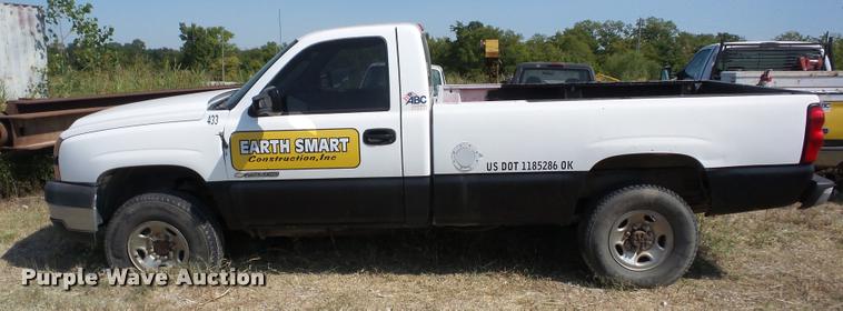 image for item J8597 2006 Chevrolet 2500HD pickup truck