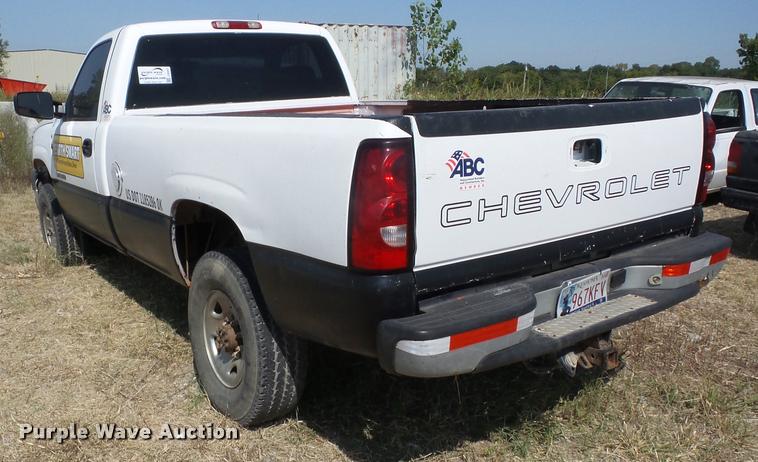 image for item J8597 2006 Chevrolet 2500HD pickup truck