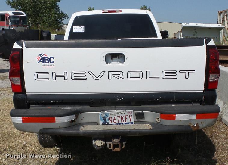 image for item J8597 2006 Chevrolet 2500HD pickup truck