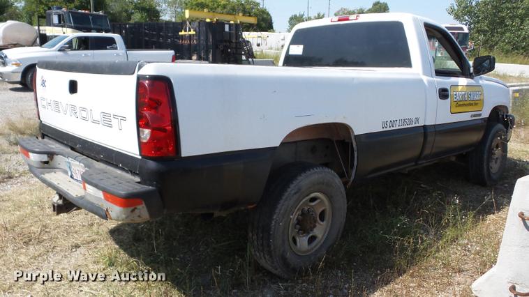 image for item J8597 2006 Chevrolet 2500HD pickup truck