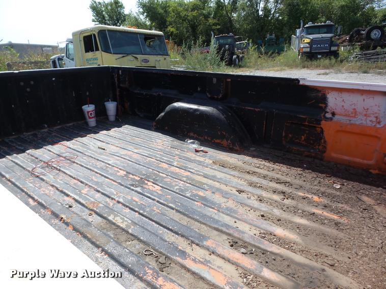 image for item J8597 2006 Chevrolet 2500HD pickup truck