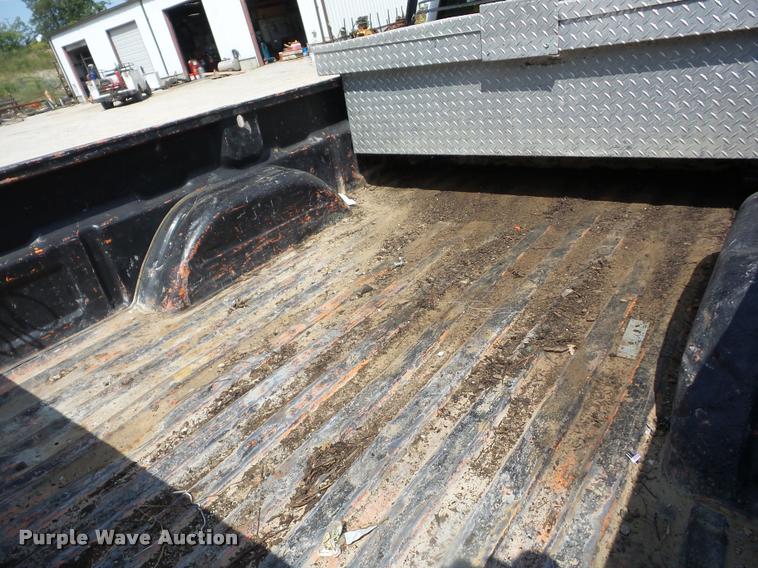 image for item J8599 2006 Chevrolet Silverado 2500HD pickup truck