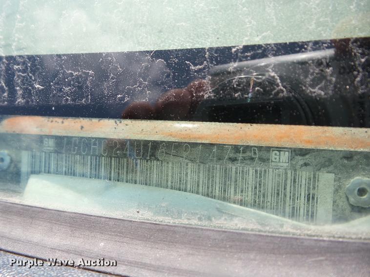 image for item J8599 2006 Chevrolet Silverado 2500HD pickup truck