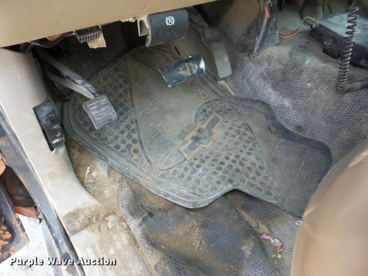 image for item J8599 2006 Chevrolet Silverado 2500HD pickup truck