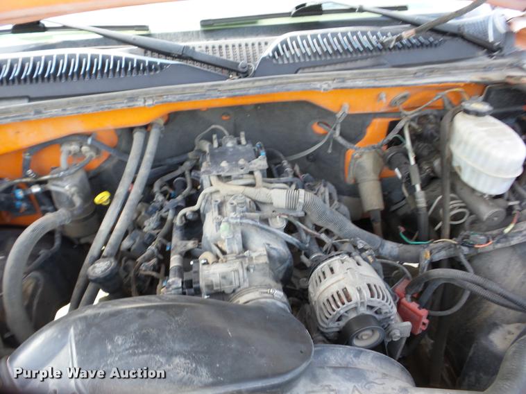 image for item J8599 2006 Chevrolet Silverado 2500HD pickup truck