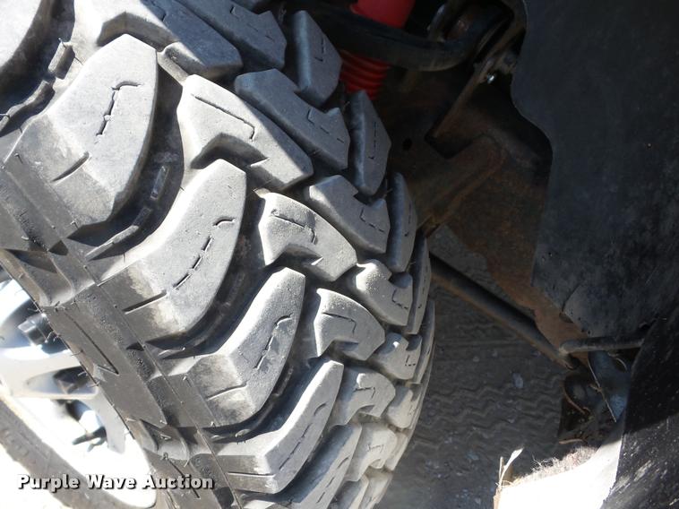 image for item J8601 2011 Chevrolet Silverado 2500HD Ext. Cab pickup truck