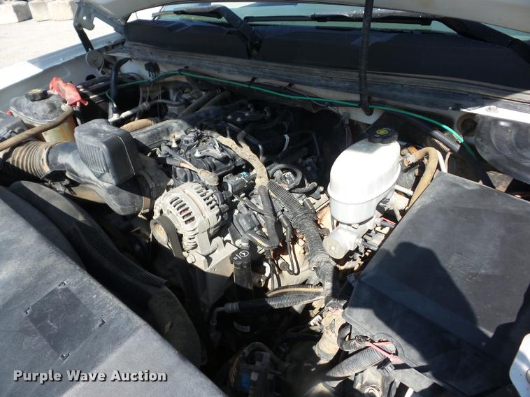 image for item J8601 2011 Chevrolet Silverado 2500HD Ext. Cab pickup truck