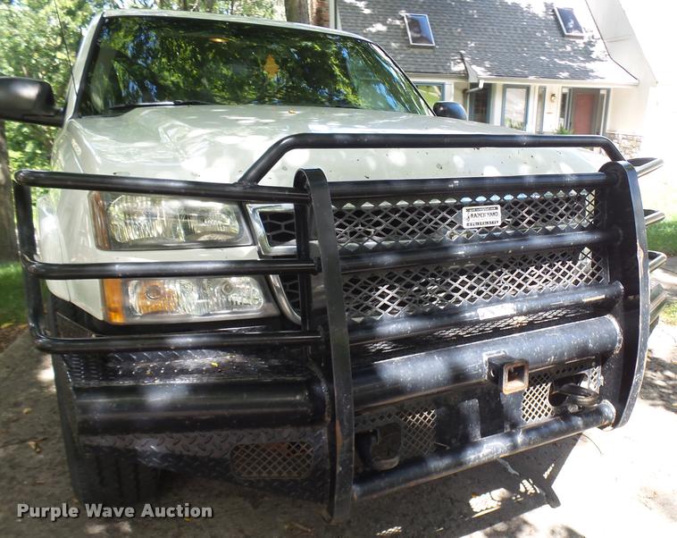 image for item K1785 2005 Chevrolet Silverado 2500HD LS Ext. Cab pickup truck