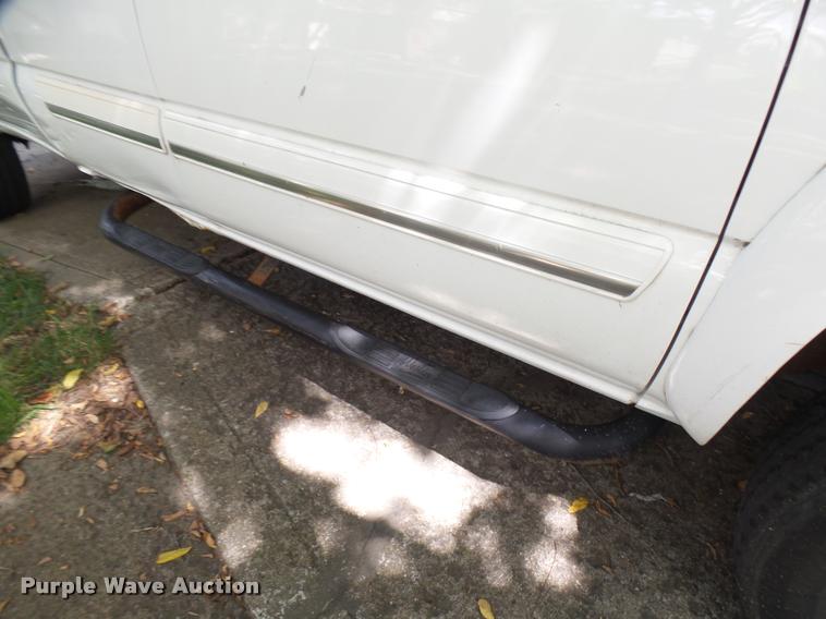 image for item K1785 2005 Chevrolet Silverado 2500HD LS Ext. Cab pickup truck