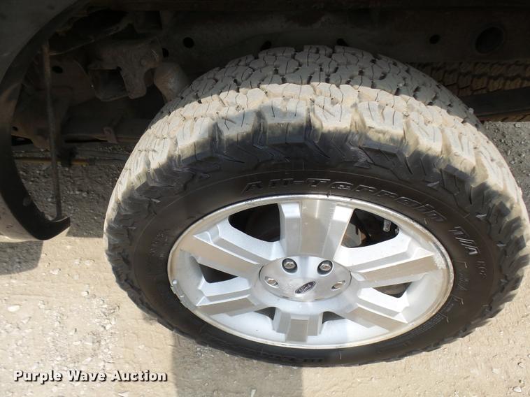 image for item K1792 2007 Ford F150 SuperCrew pickup truck