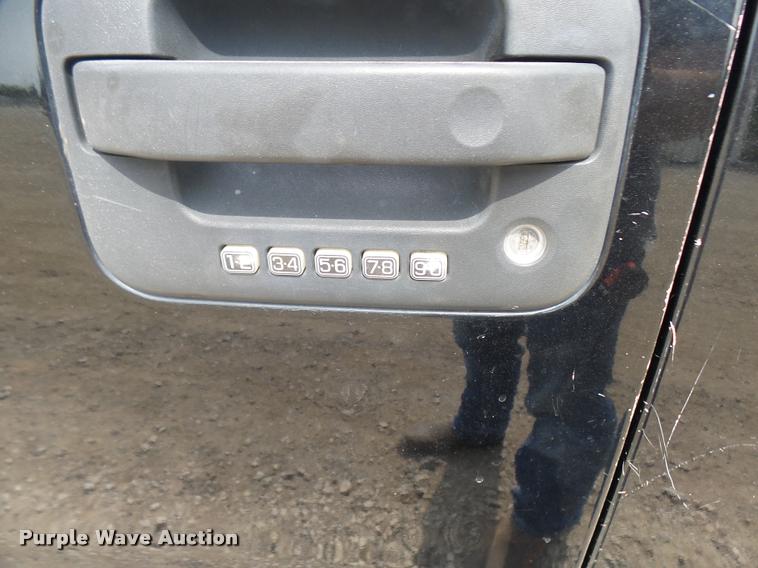 image for item K1792 2007 Ford F150 SuperCrew pickup truck