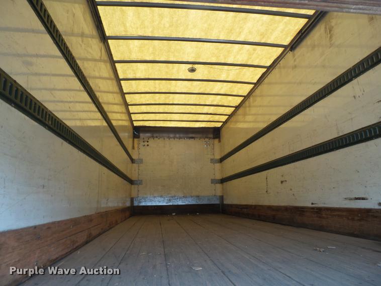 image for item L1506 2005 Freightliner Business Class M2 box truck