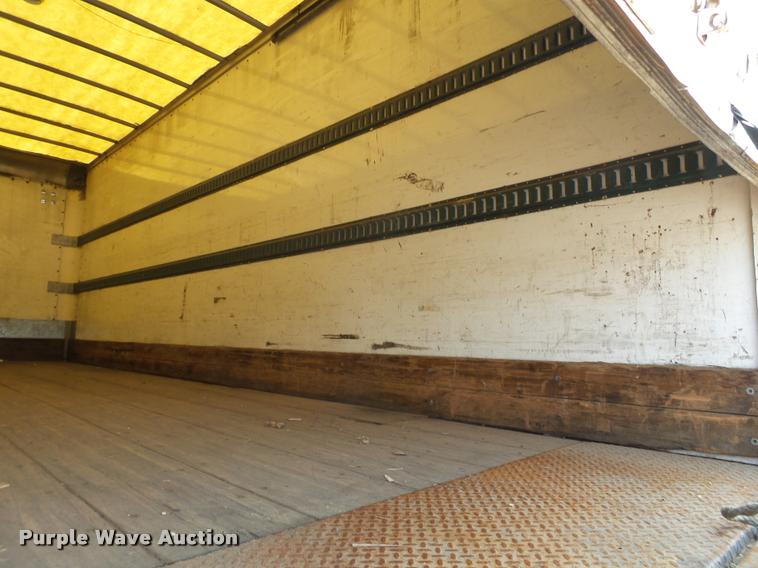 image for item L1506 2005 Freightliner Business Class M2 box truck