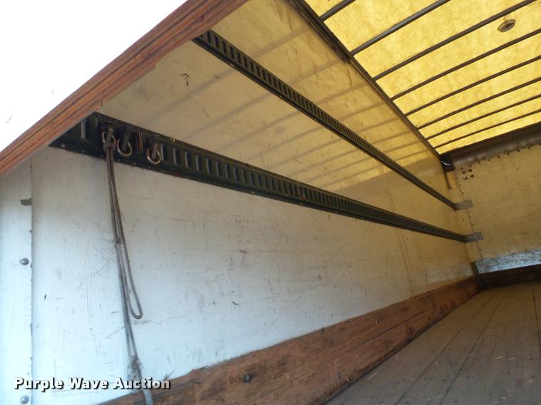 image for item L1506 2005 Freightliner Business Class M2 box truck