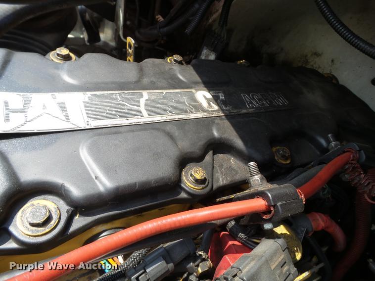 image for item L1506 2005 Freightliner Business Class M2 box truck