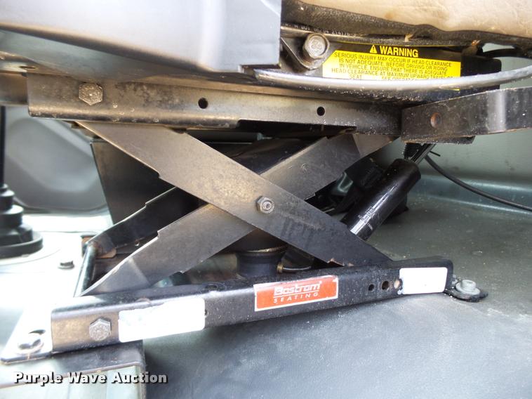 image for item L1506 2005 Freightliner Business Class M2 box truck