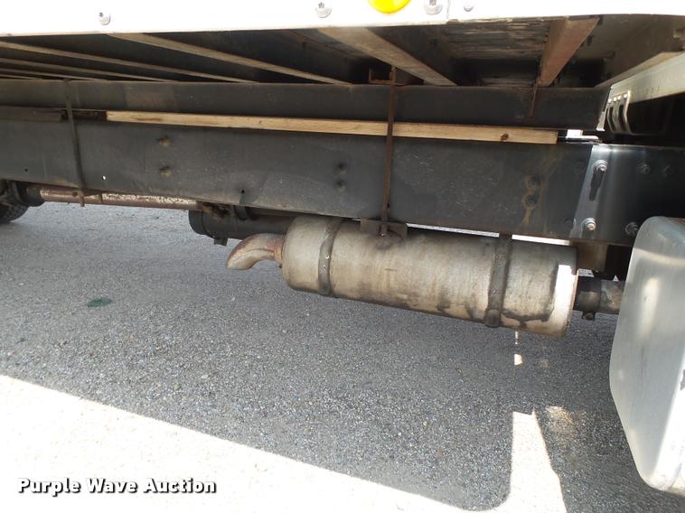 image for item L1506 2005 Freightliner Business Class M2 box truck