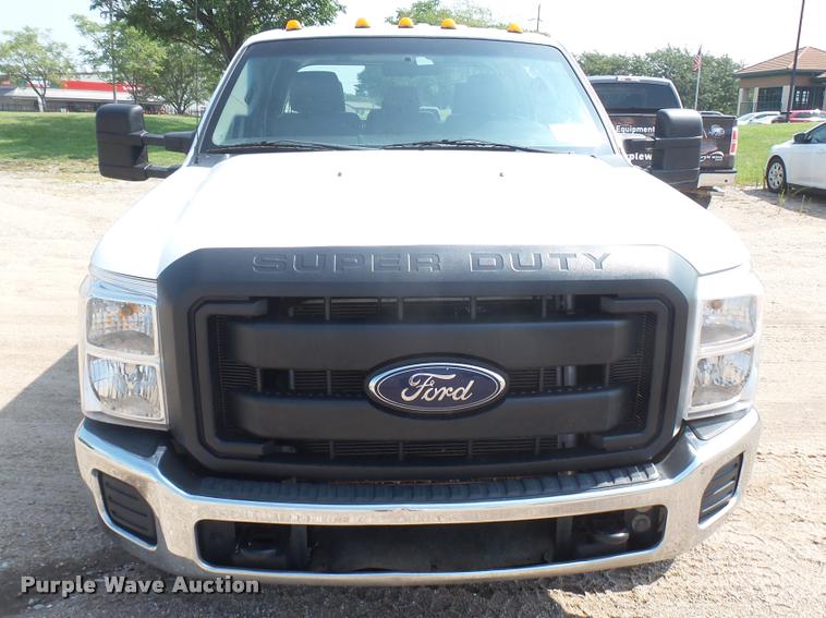 image for item L2302 2012 Ford F250 Super Duty Crew Cab pickup truck