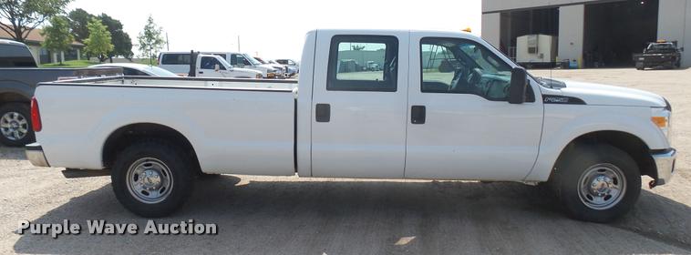 image for item L2302 2012 Ford F250 Super Duty Crew Cab pickup truck
