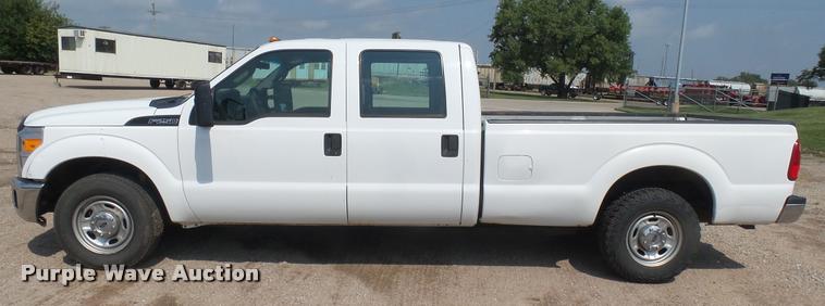 image for item L2302 2012 Ford F250 Super Duty Crew Cab pickup truck