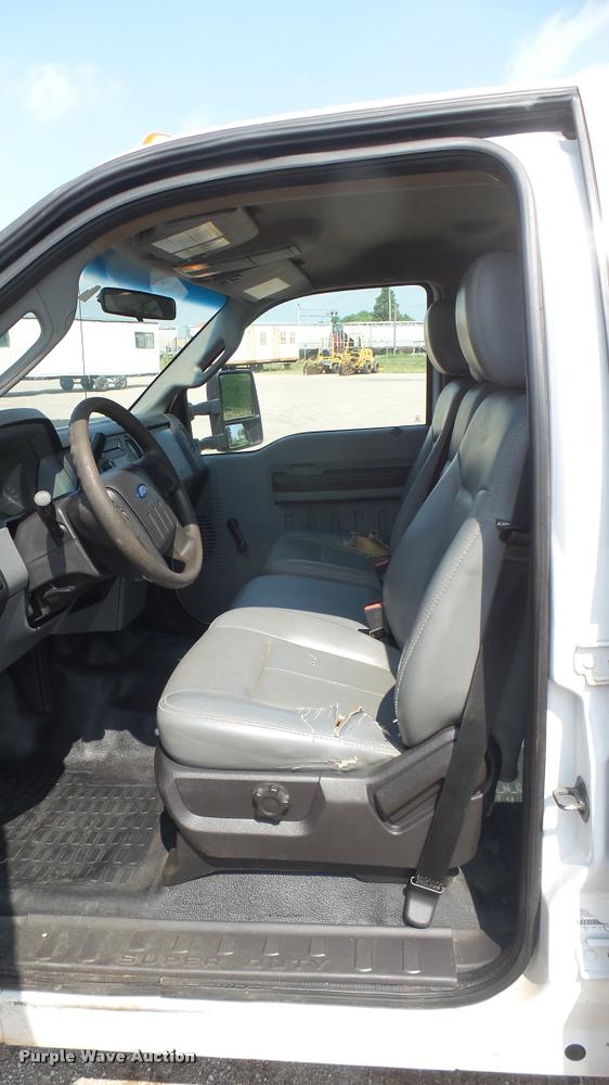 image for item L2302 2012 Ford F250 Super Duty Crew Cab pickup truck