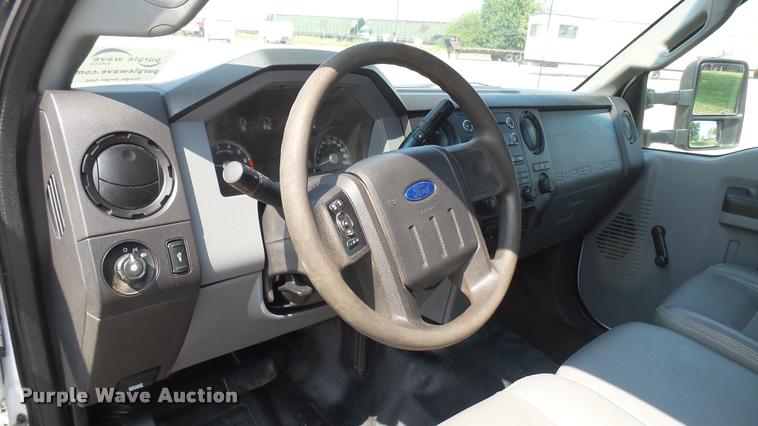 image for item L2302 2012 Ford F250 Super Duty Crew Cab pickup truck