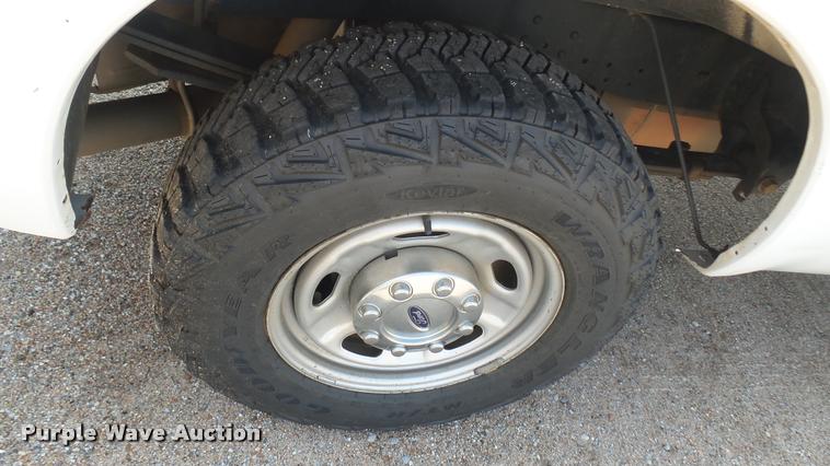 image for item L2302 2012 Ford F250 Super Duty Crew Cab pickup truck