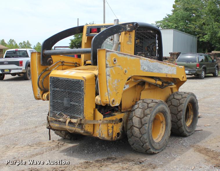 image for item L3211 2008 John Deere 332 skid steer