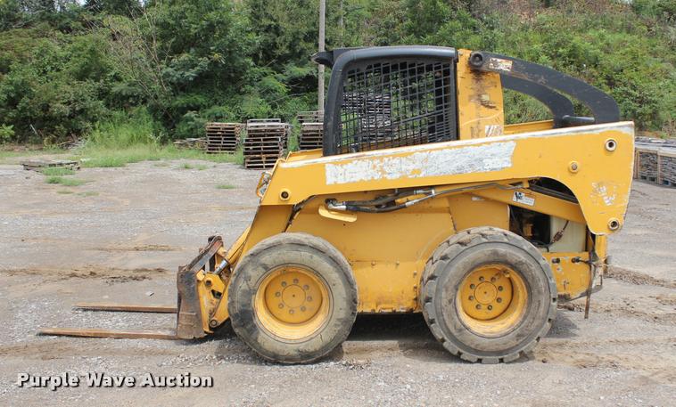 image for item L3211 2008 John Deere 332 skid steer