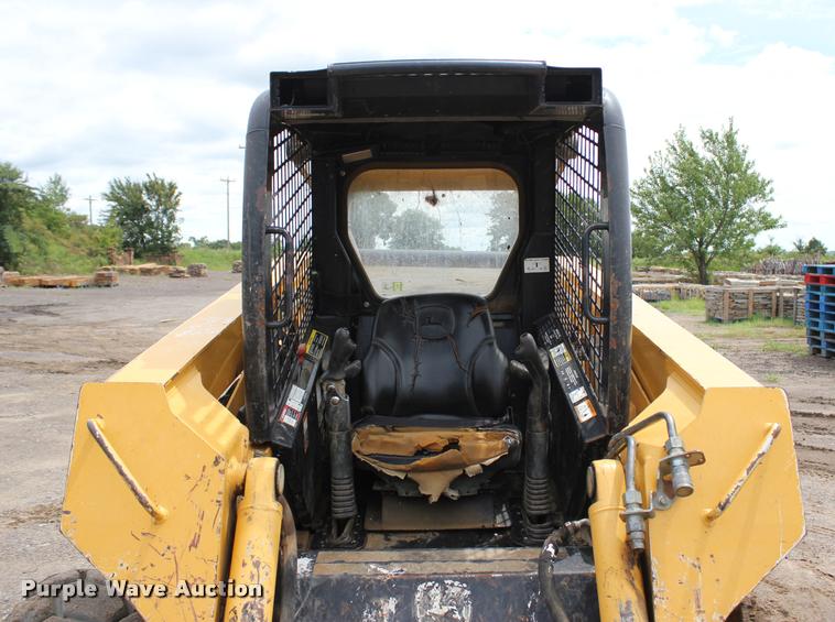 image for item L3211 2008 John Deere 332 skid steer