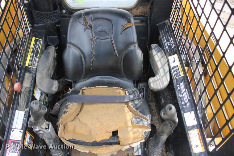image for item L3211 2008 John Deere 332 skid steer