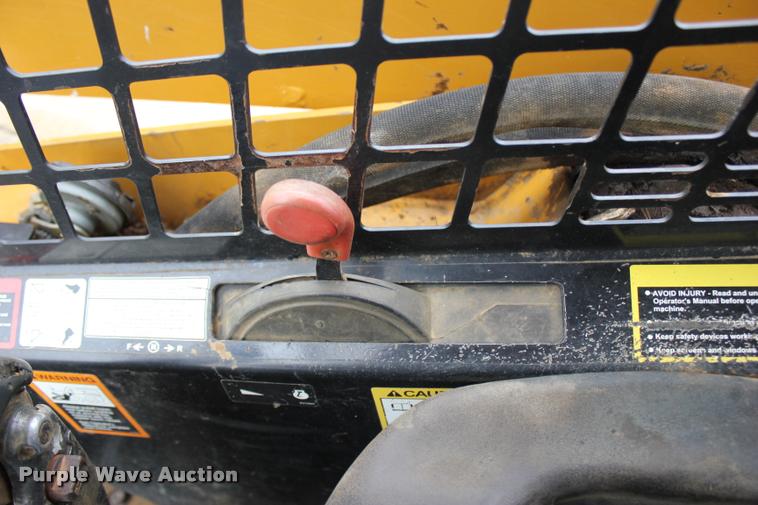 image for item L3211 2008 John Deere 332 skid steer